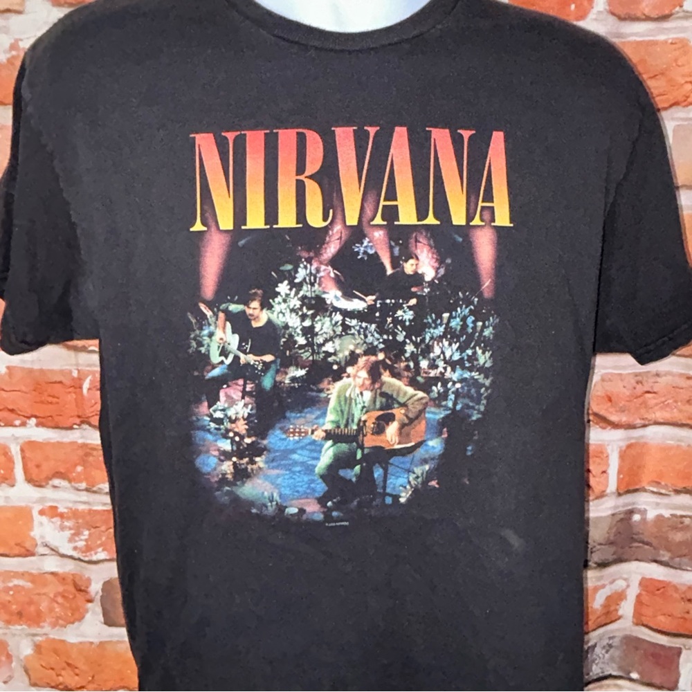 Nirvana 2008 shirt fits large/medium Kurt Cobain